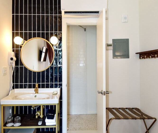 디럭스 룸, Highroad Washington Dc