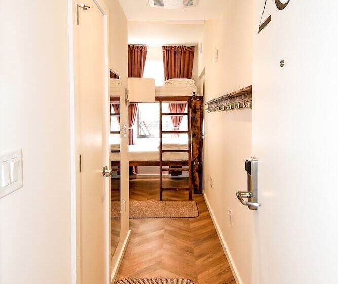 디럭스 룸, Highroad Washington Dc