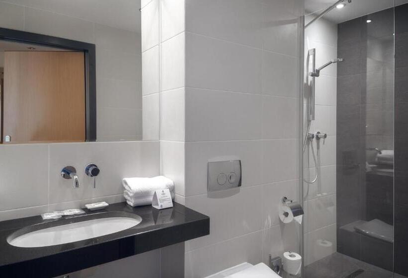 غرفة قياسية سرير كينج, Almond Business & Spa By Grano Gdańsk