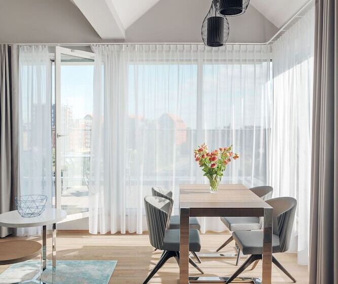 Апартаменты 1 Спальня с Террасой, Almond Business & Spa By Grano Gdańsk