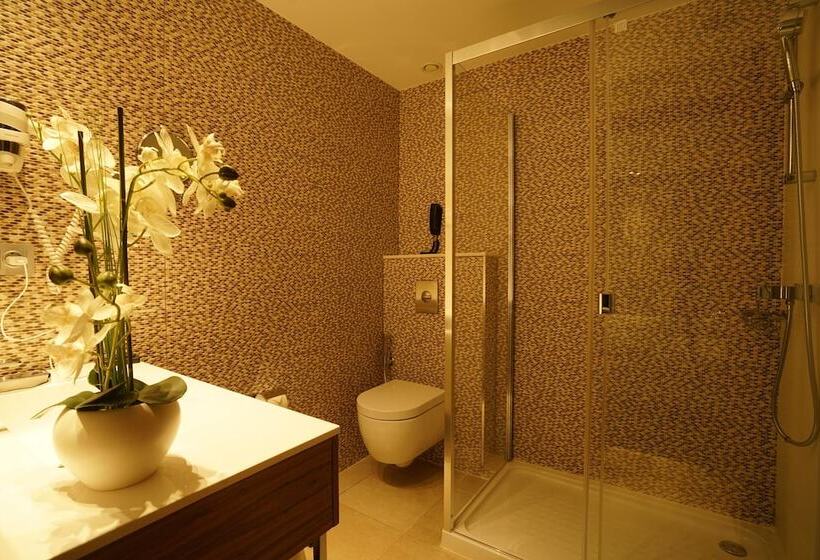 Chambre Deluxe Vue Ville, Az Hôtels Kouba