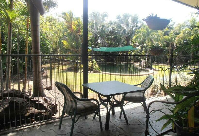 Номер Стандарт Вид на Бассейн, Daintree Wild Bed & Breakfast