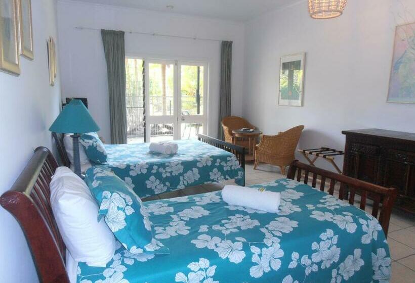 Номер Стандарт Вид на Бассейн, Daintree Wild Bed & Breakfast