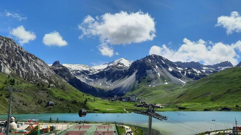 سوئیت با چشمانداز, Le Levanna By Les Etincelles