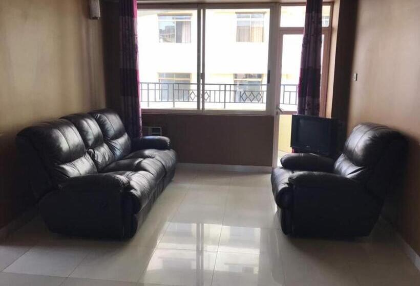 آپارتمان 1 خوابه با بالکن, Iris Hotel Dar Es Salaam