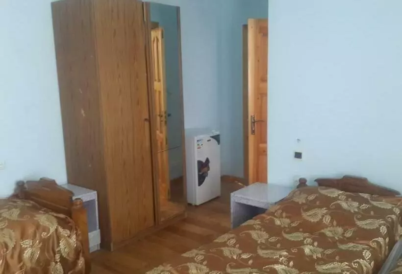 スタンダード４人部屋, Islambek Hotel & Travel