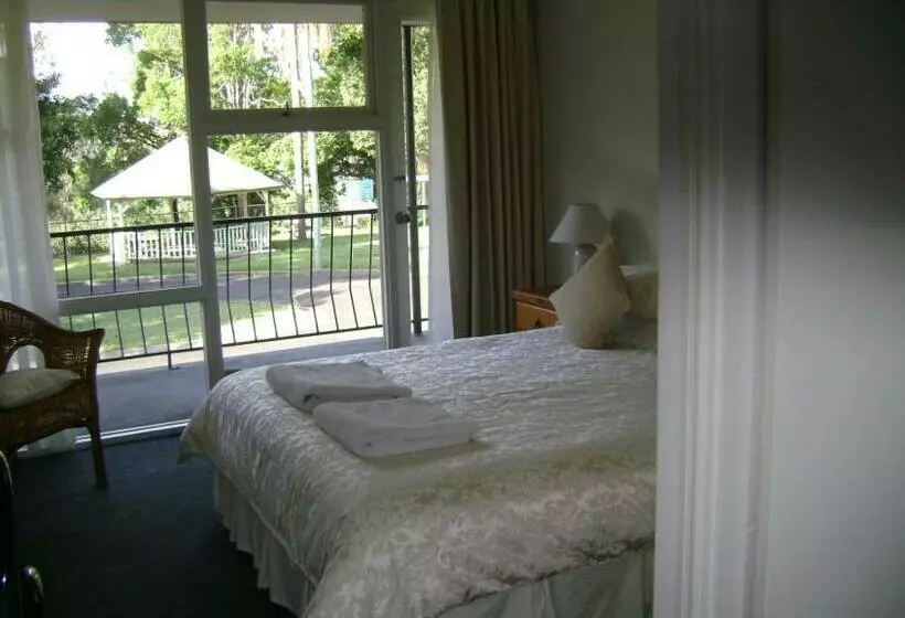 エクゼクティブスイート, River Park Motor Inn