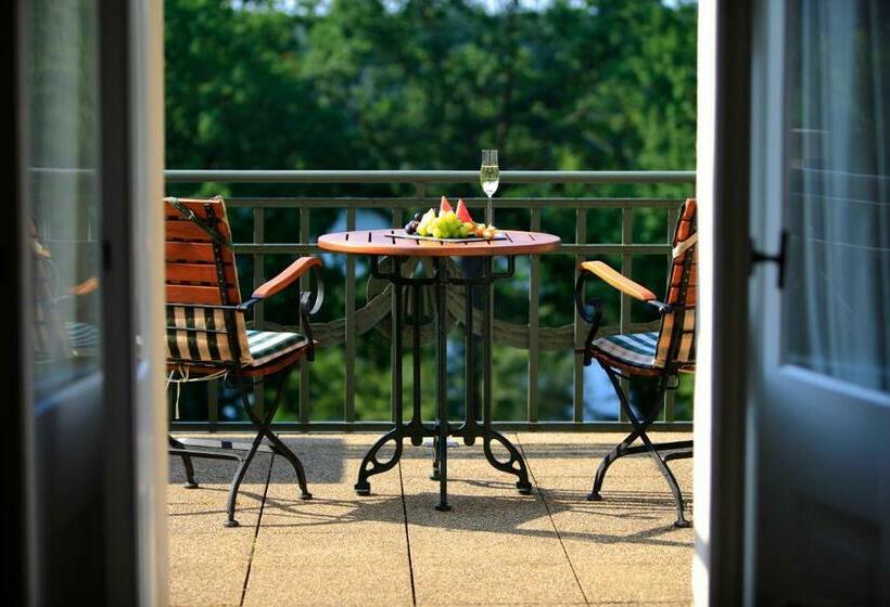 标准单人间, Schloss Und Gut Liebenberg