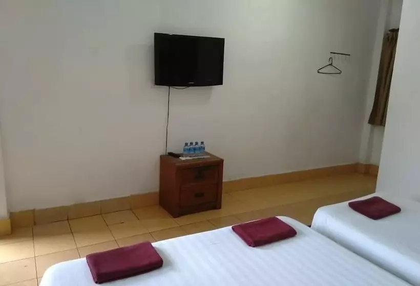 Perhehuone, Vientiane Star