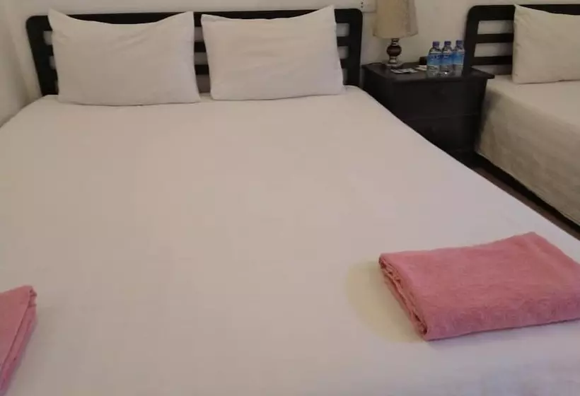 Perhehuone, Vientiane Star