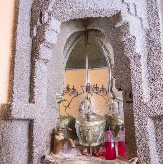 디럭스 룸, Dar Touijar