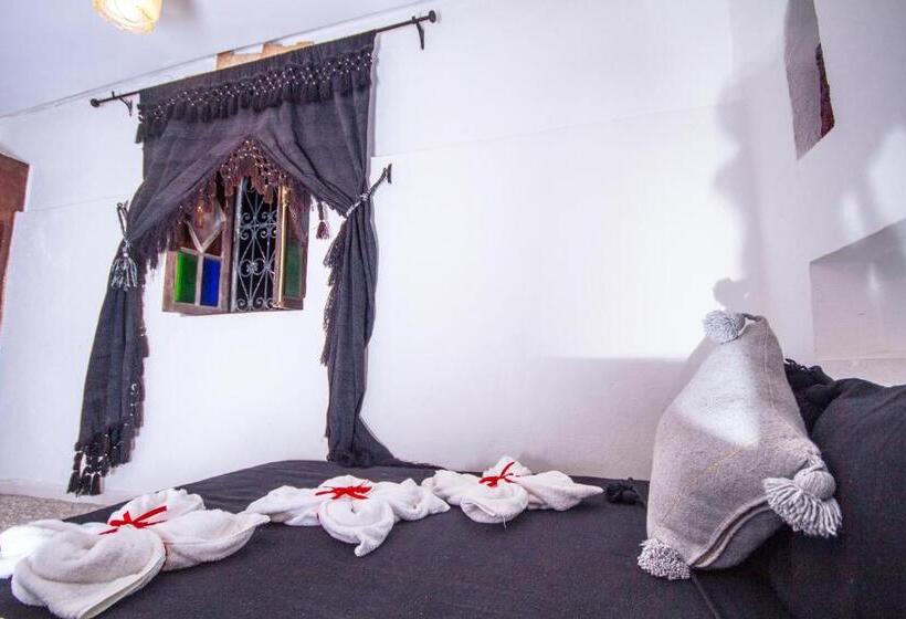 디럭스 룸, Dar Touijar