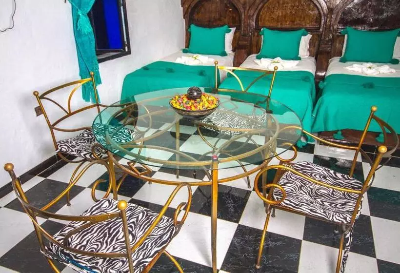 اتاق لوکس خانوادگی, Dar Touijar