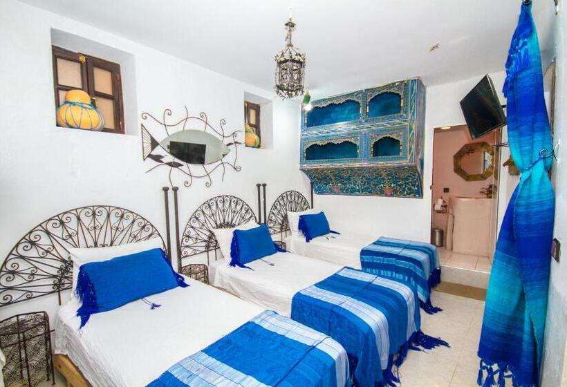 패밀리 룸, Dar Touijar