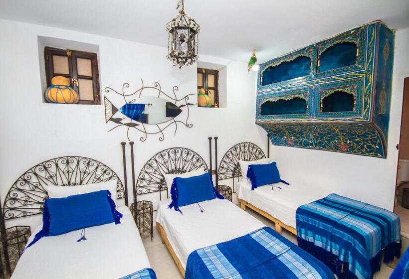 패밀리 룸, Dar Touijar