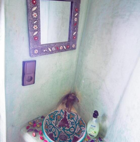 디럭스 룸, Dar Touijar