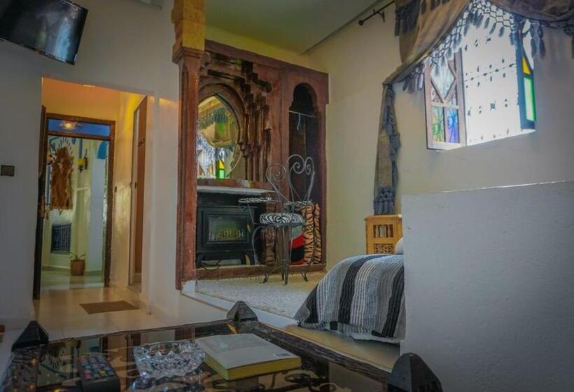 디럭스 룸, Dar Touijar