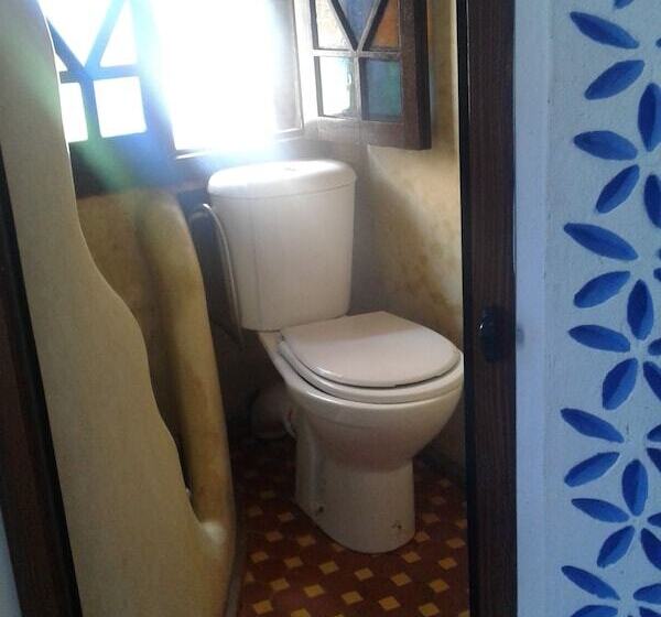 패밀리 룸, Dar Touijar