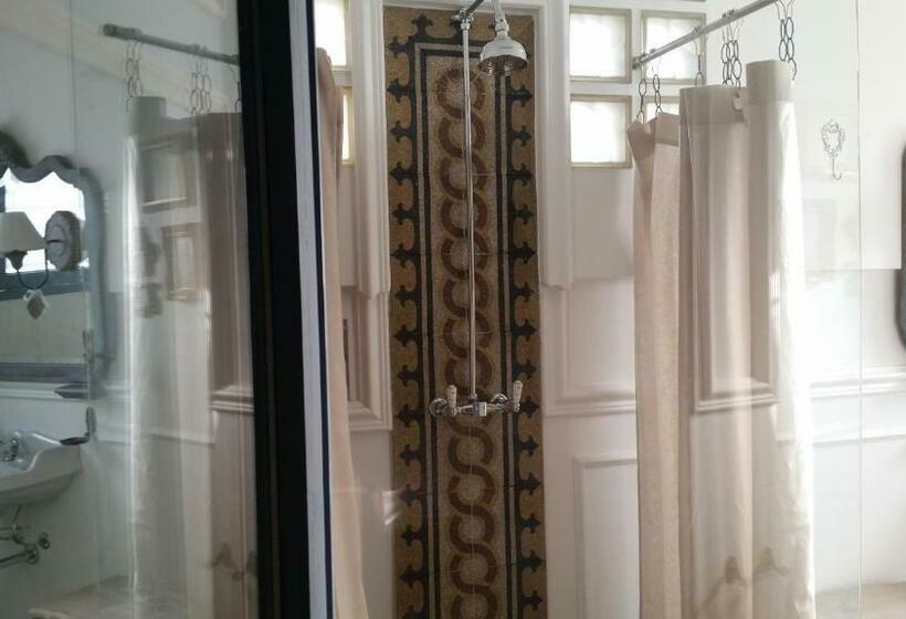 اتاق لوکس, Il Giardino D Ulisse