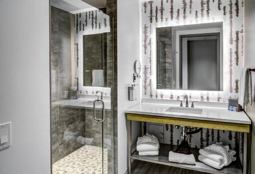 豪华房间, Red Hawk Resort & Casino