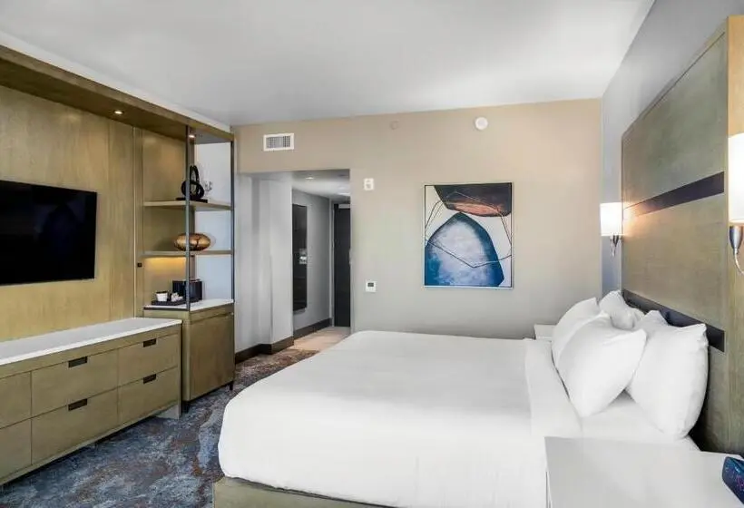 キングサイズベッドのデラックスルーム, Red Hawk Resort & Casino