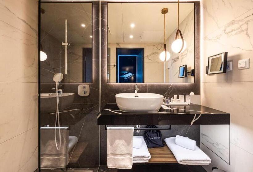 Quarto Premium, Radisson Blu Hotel At Porsche Design Tower Stuttgart
