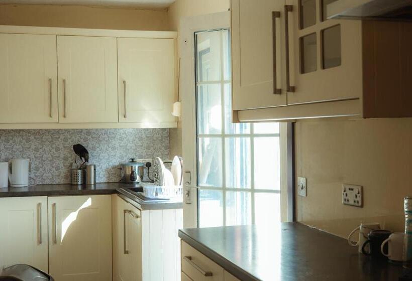 Семейный Номер Совместный Санузел, Victorian Woods Bnb