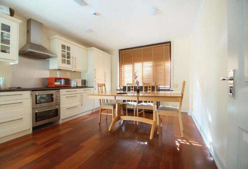 Family Suite, Victorian Woods Bnb