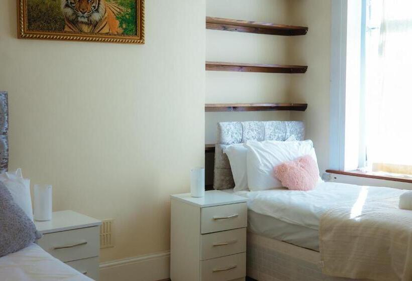 Семейный Номер Совместный Санузел, Victorian Woods Bnb