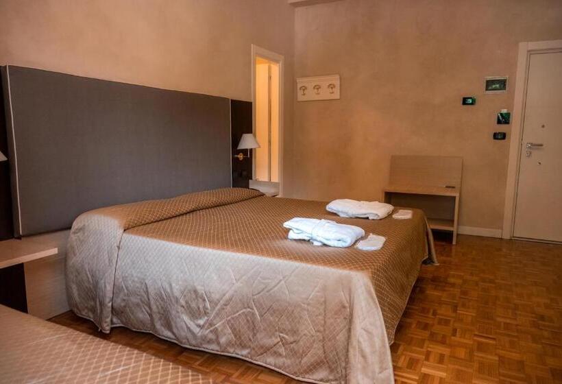 Четырехместный Номер Стандарт, Terme Pellegrini