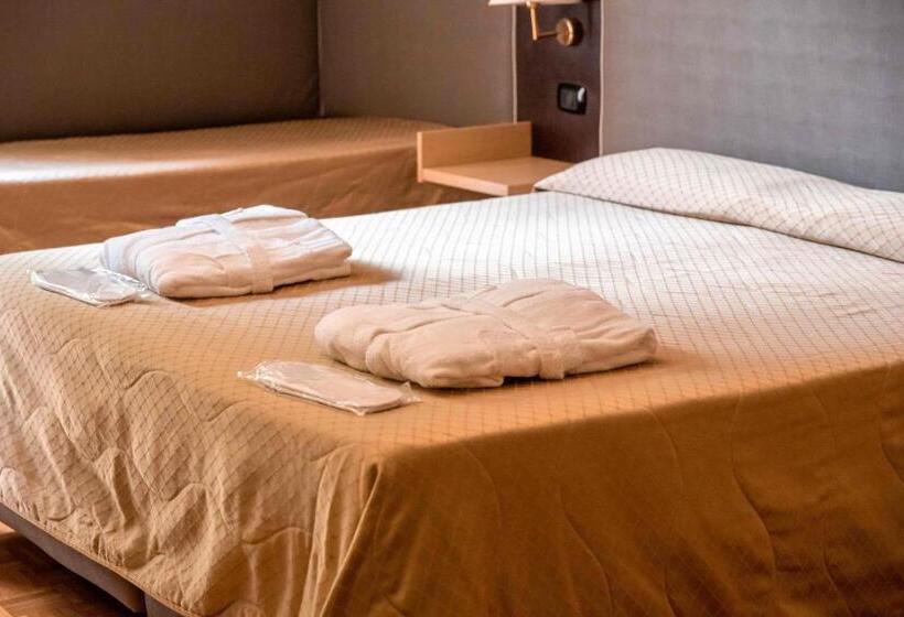 Четырехместный Номер Стандарт, Terme Pellegrini