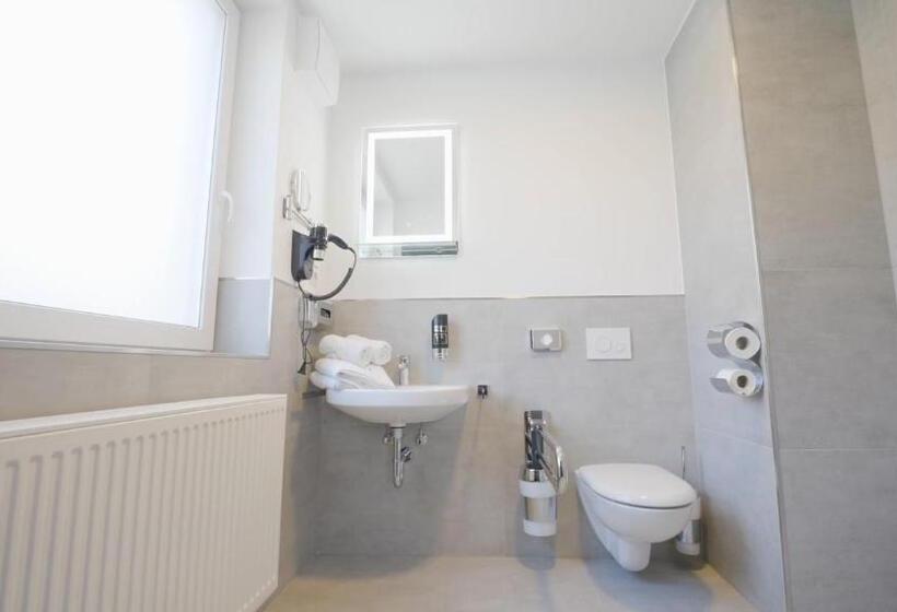 스탠다드 룸, Busch