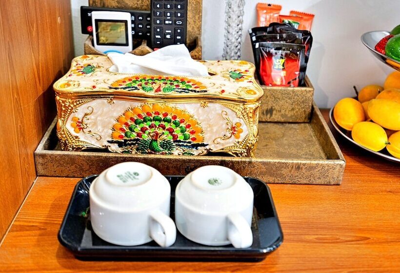 اتاق لوکس سه تخته, Hanz Ami Central