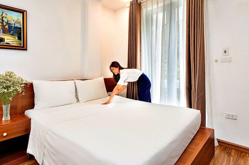 اتاق لوکس سه تخته, Hanz Ami Central