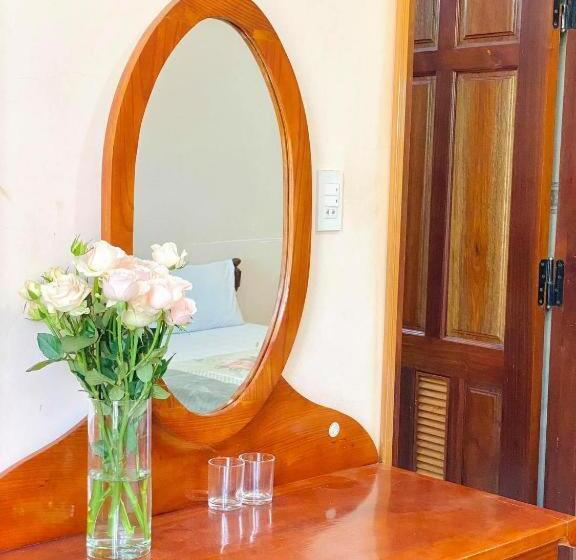 اتاق استاندارد, Khách Sạn Quang Vinh