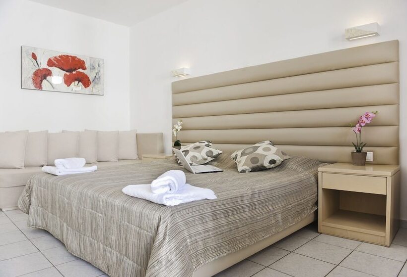 اتاق سه نفره دلوکس با چشم‌انداز دریا, Agia Anna Beachfront Boutique