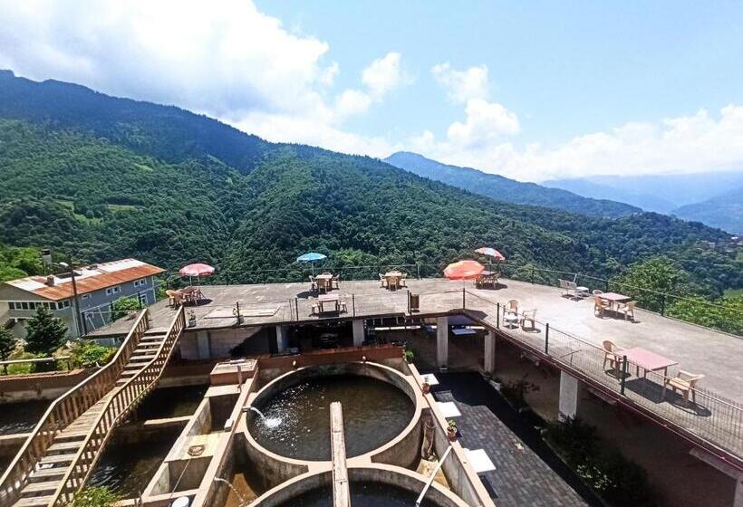 جناح, Yeşi̇lalan Otel