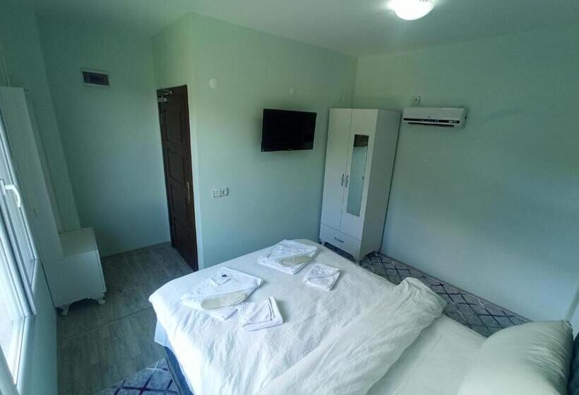 شقة غرفة نوم واحدة مزودة بشُرفة, Yeşi̇lalan Otel