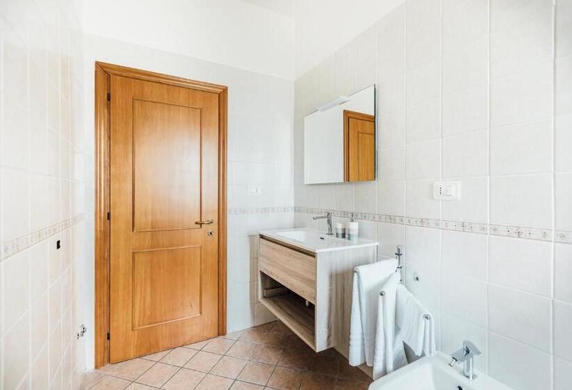 Camera Familiare Vista Mare, B&b Da Micchele