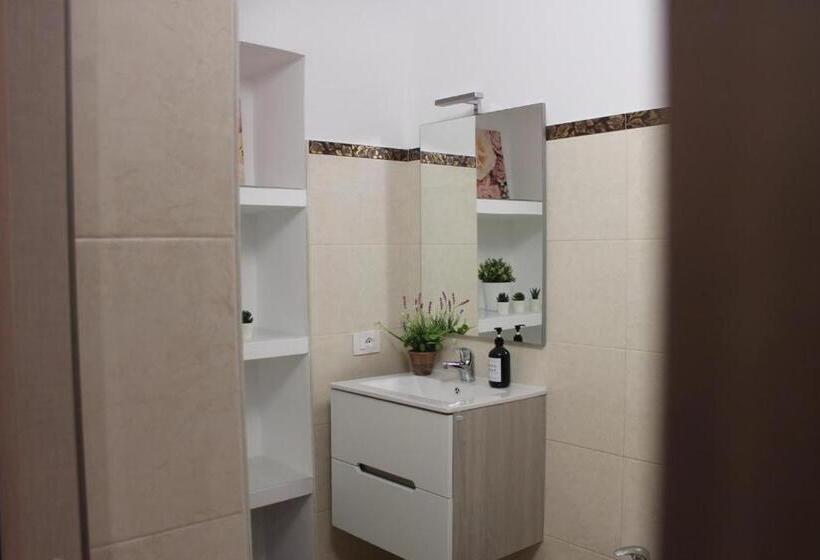 Chambre Quadruple Standard, Luma