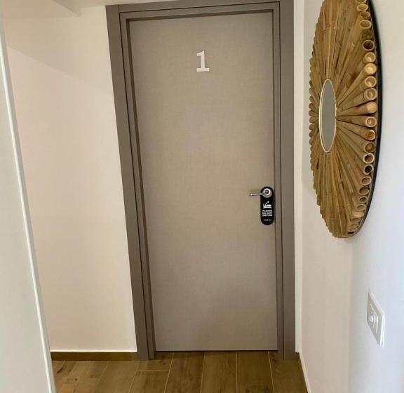 Chambre Quadruple Standard, Luma