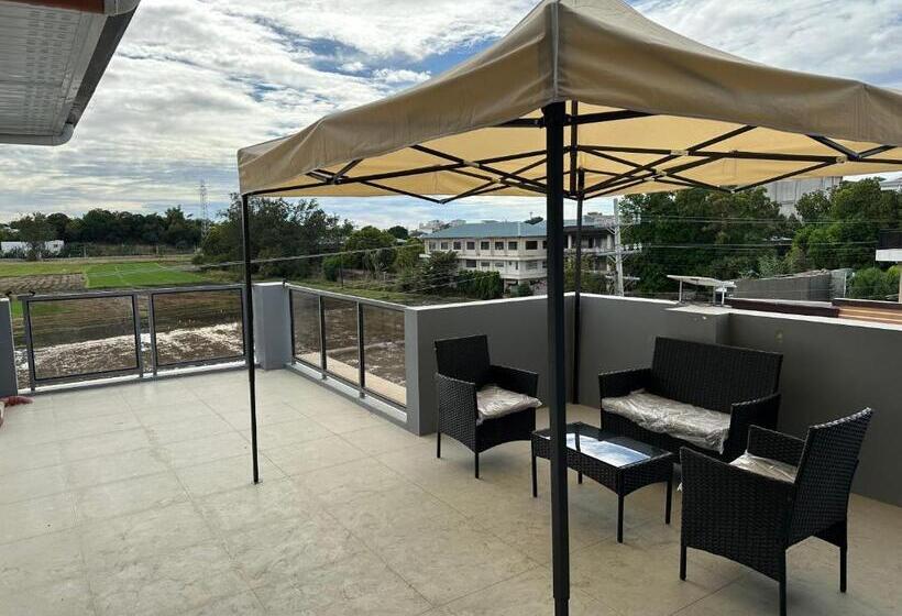 חדר דלוקס עם מרפסת, D Elements Hotel And Dormitory