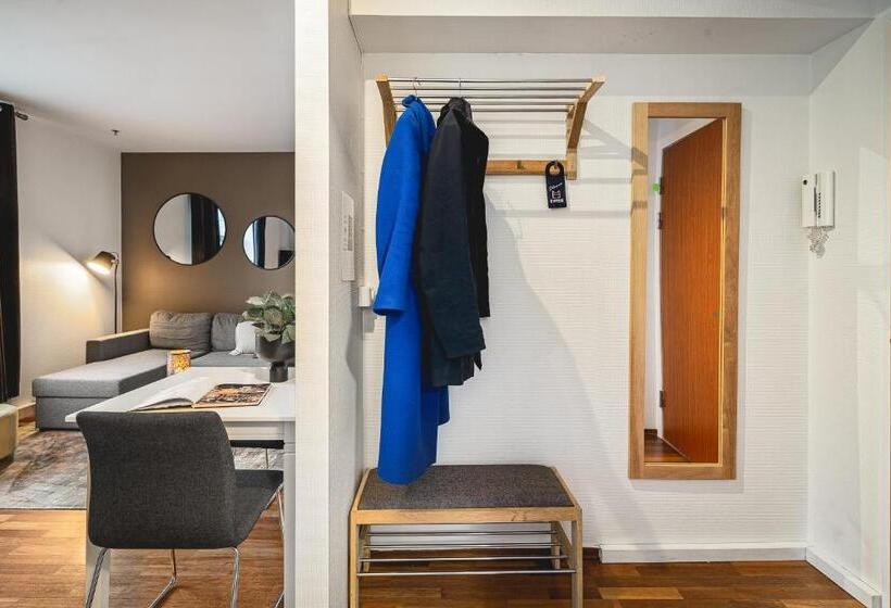 Апартаменты 1 Спальня, Enter Amalie Apartment