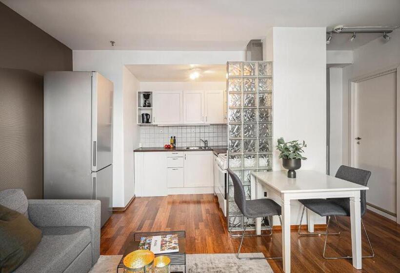 Апартаменты 1 Спальня, Enter Amalie Apartment