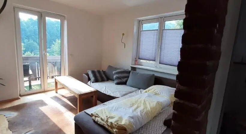 Huoneisto 2 Makuuhuonetta, Gästezimmer Lercher