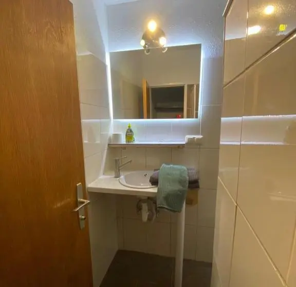 Economy-huone, Gästezimmer Lercher