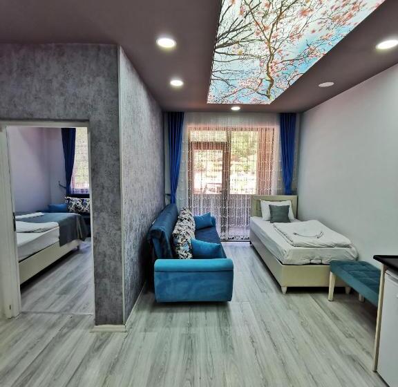 스탠다드 스튜디오, Kuloglu Otel Ve Restaurant