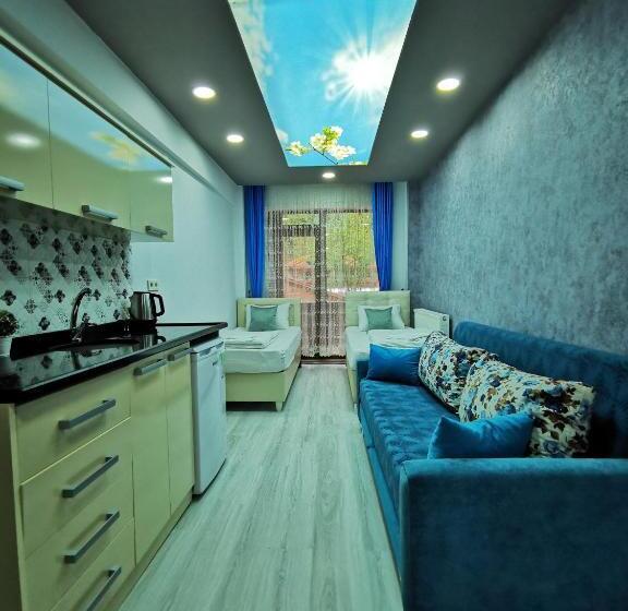 스탠다드 발코니 스튜디오, Kuloglu Otel Ve Restaurant