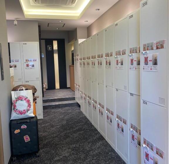 ルームシェアのワンベッド, 難波ゲストハウスjakotelplus 難波店