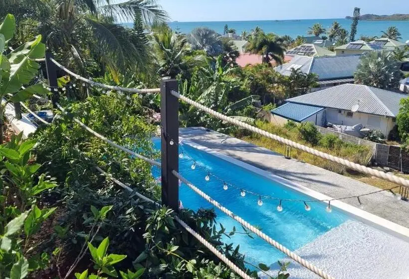اتاق لوکس با بالکن و چشم‌انداز دریا, Vue Sur Mer